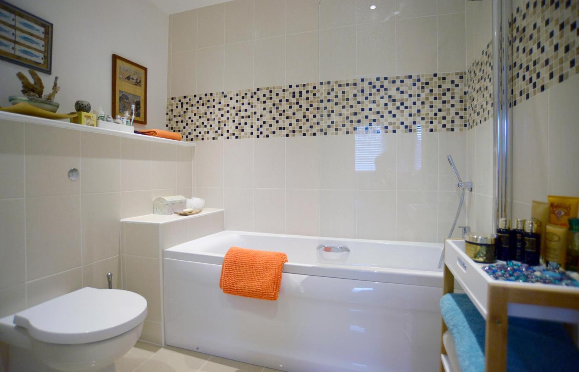 2 Homestay Guest Rooms ハンティンドン エクステリア 写真